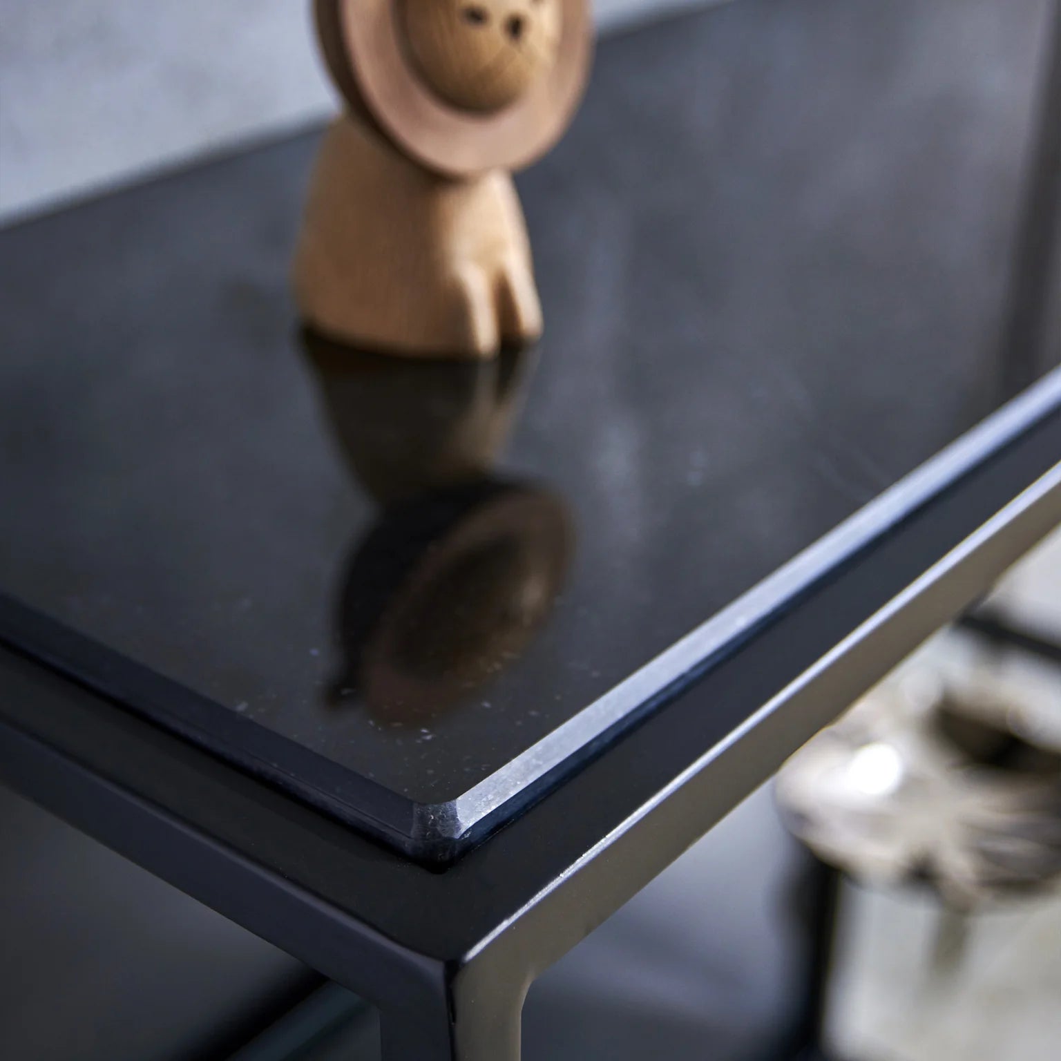 Mason II Regal – schwarzes Metall